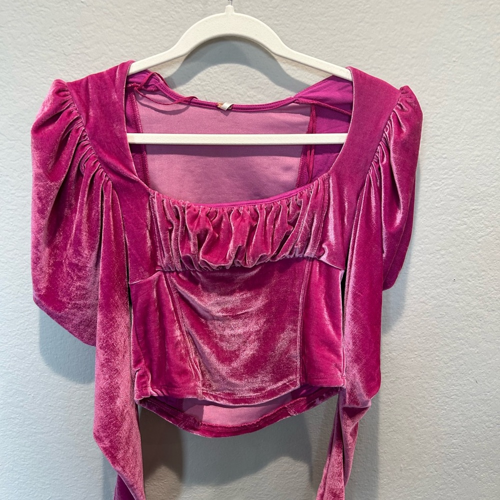 Free People puff long sleeve velvet pink top